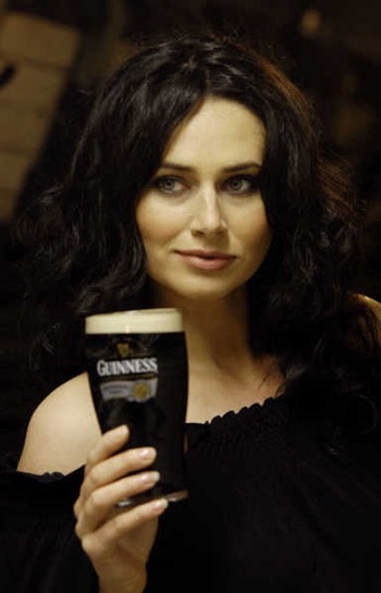 a5a91a12e5eac1cdc822fac4d86b317d__rock_girls_drink_beer.jpg