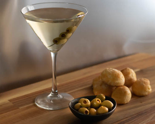 Dirty_martini_2nd_angle_with_olives_500x400.jpg