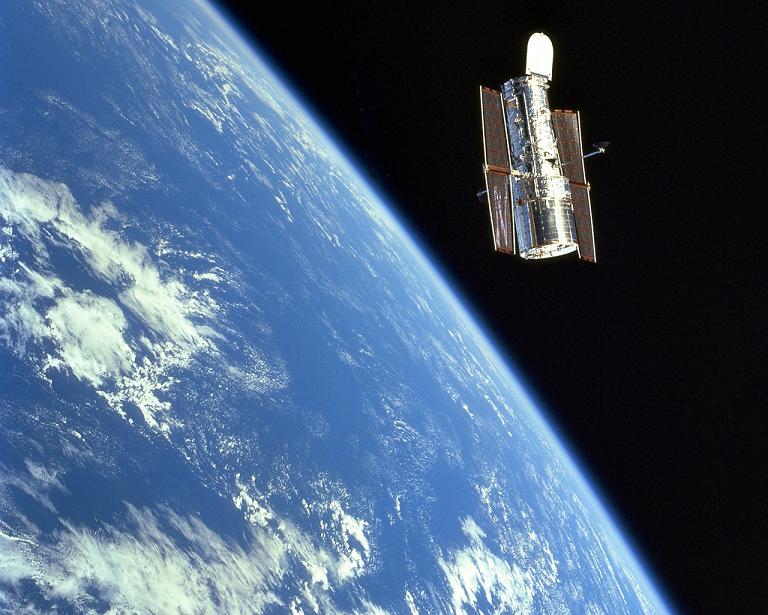Copy_of_sts103_726_081.jpg