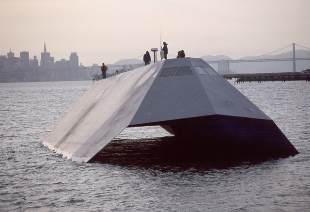 US_Navy_Sea_Shadow_stealth_craft_______________________.jpg