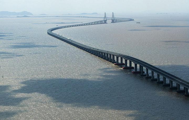 800px_Donghai_Bridge.jpg