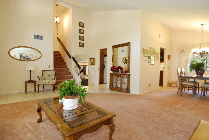 LivingRoom2.jpg