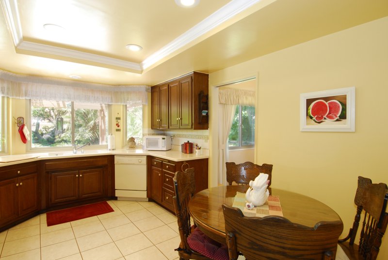 Kitchen1.jpg