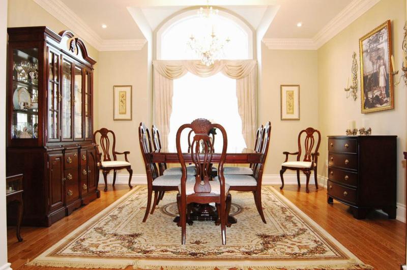 59AbbotsfordDiningRoom_800x531.jpg