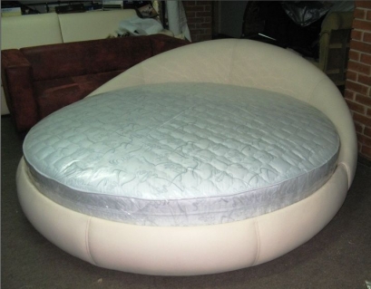 bed1.jpg