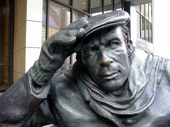 679994_Statue_Glenn_Gould_Toronto.jpg