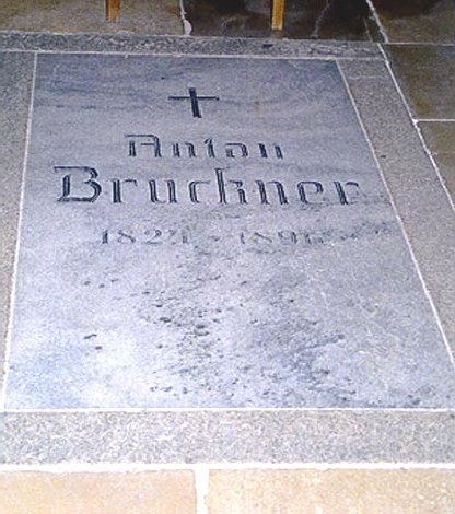 tomb.jpg