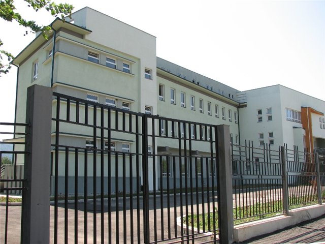 skola_savaneSi.jpg
