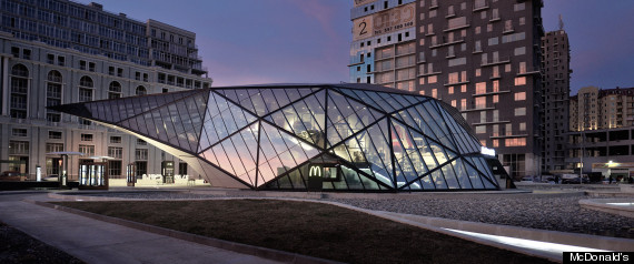 r_MCDONALDS_BATUMI_large570.jpg