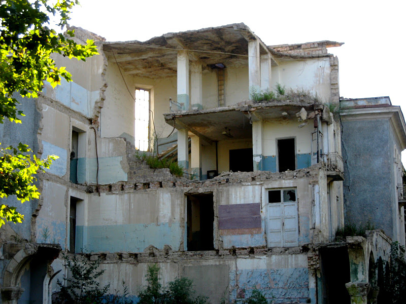 Rustavi___Rustaveli_Street_3.JPG