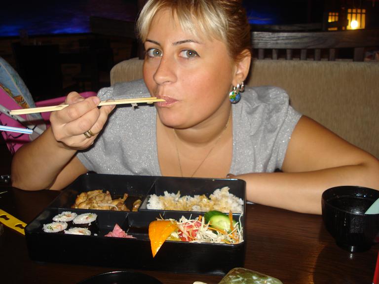 tamo__sushi.JPG