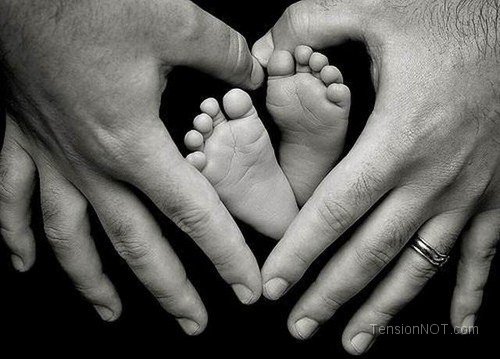 Baby_Feet_Heart.jpg