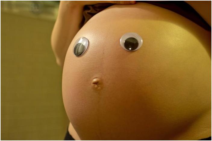auto_pregnancy_belly_310508.jpeg