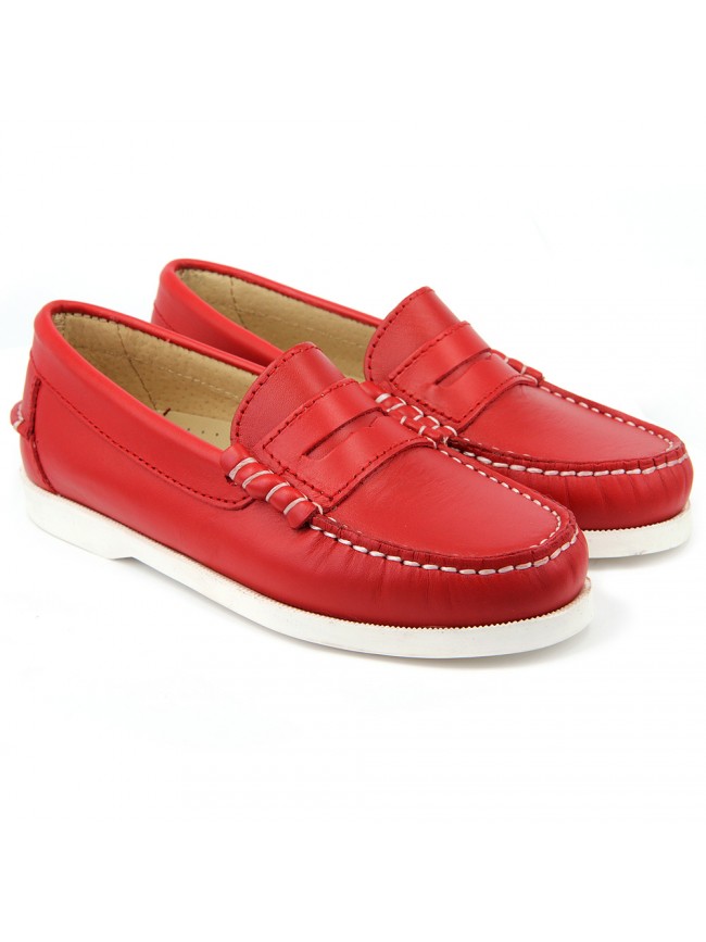 red_boat_shoes.jpg