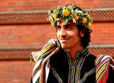 Traditional_Saudi_fashion.jpg