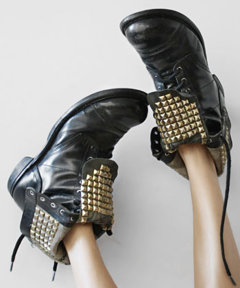 1111_llllbess_studded_boots_am.jpg
