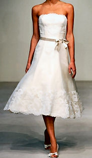vera_wang_wedding_gown_satin_ribbon_knee_lenght.jpg