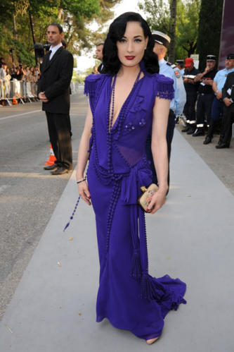 Dita_Von_Teese_purple.jpg