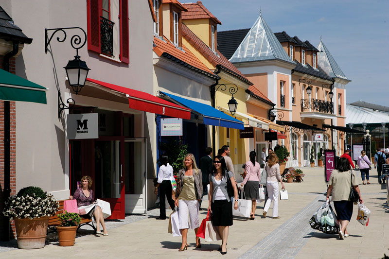 luxury_shopping_la_vallee_village_full.jpg