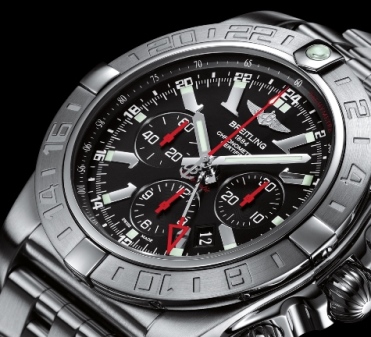 asset_version_ce16672426_ambiance_zoom_chronomat_gmt_limited.jpg