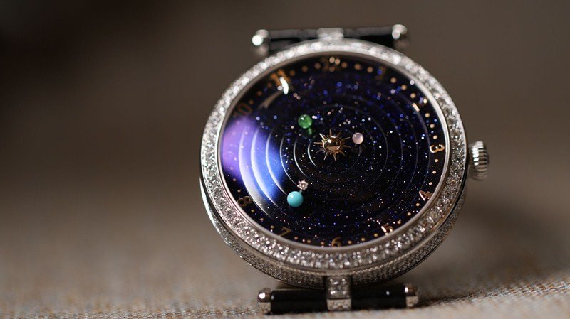 Van_Cleef_Arpels_Lady_Arpels_Planetarium_Watch_Review.jpg